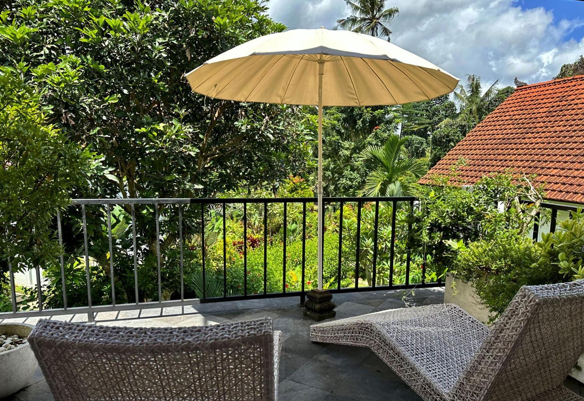 The White 4* Ubud