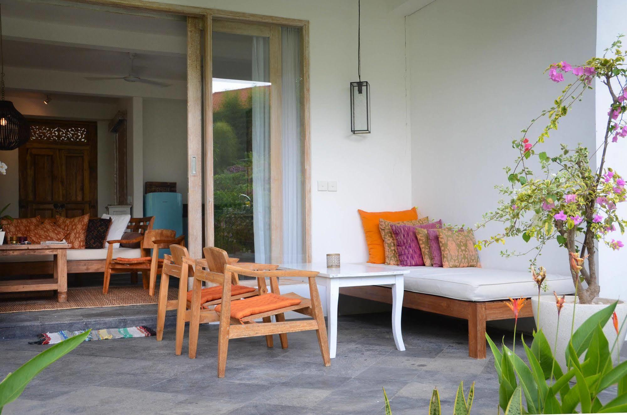 The White 4* Ubud