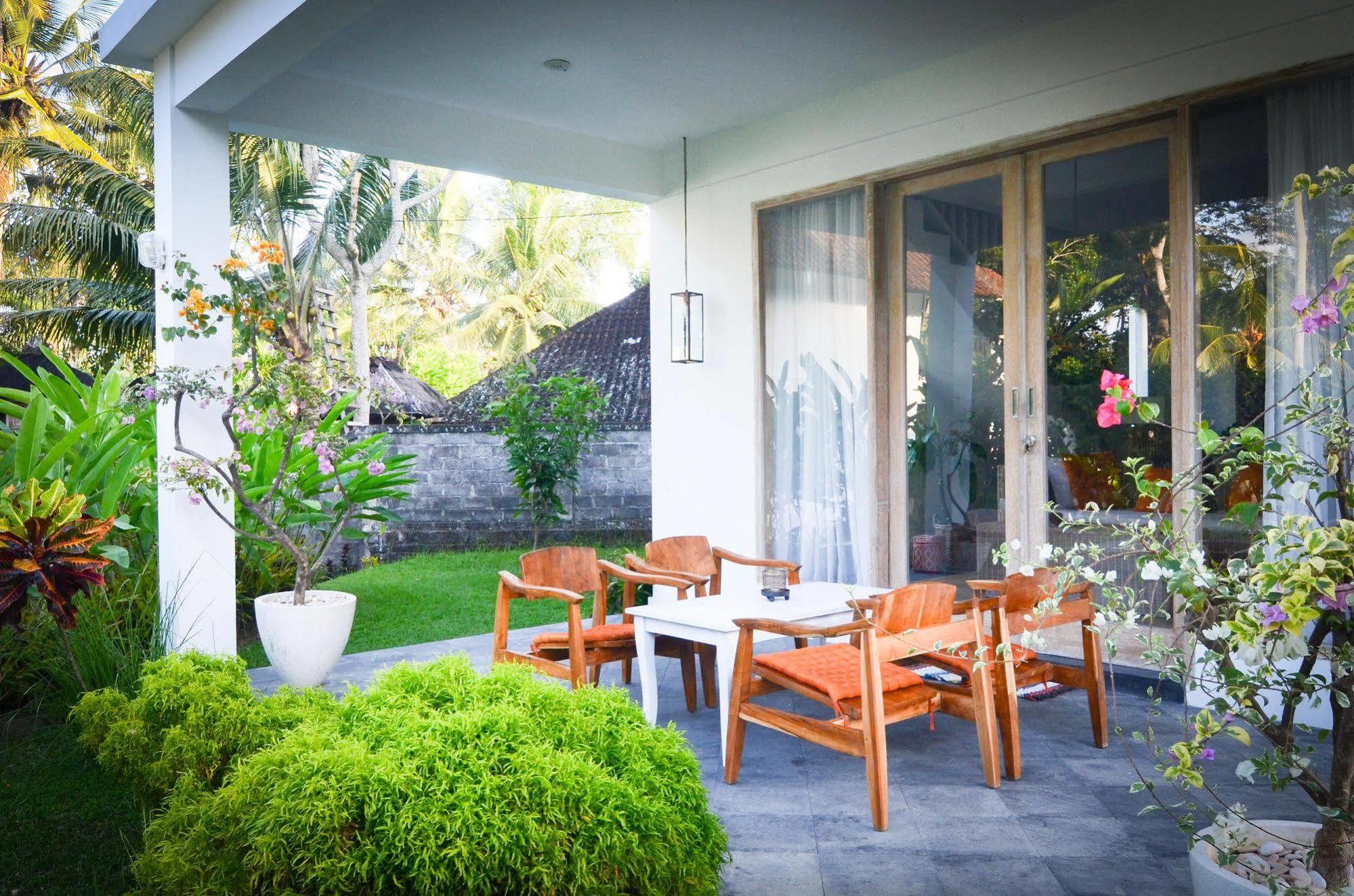 The White Resort
