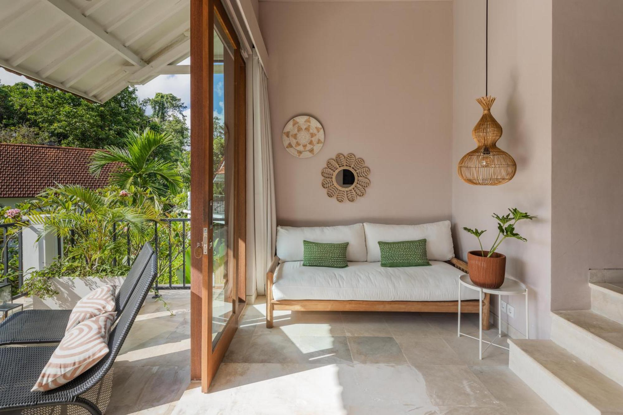 The White 4* Ubud